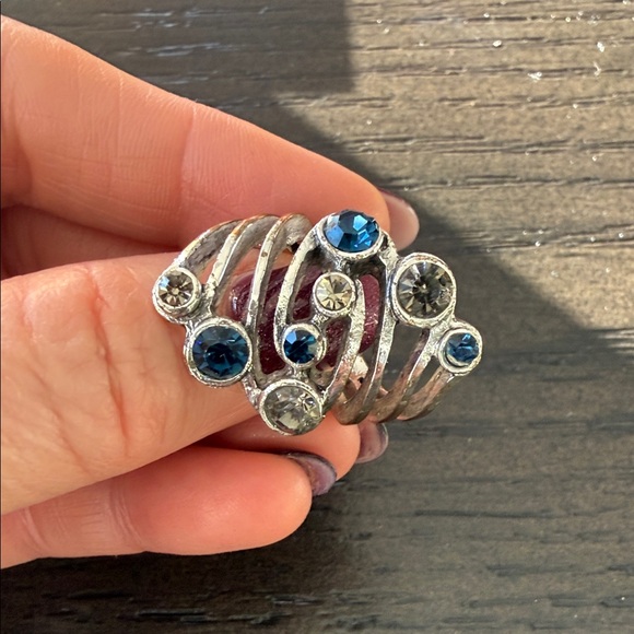 Silver Multi-Stone Ring - Picture 2 of 4